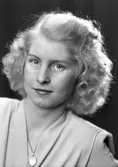 Fröken Gudrun Wilandh, Drottninggatan 8, Gävle. 7 december 1945.