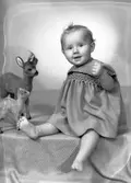 Liten dotter, 10 december 1945. Herr Kock.
