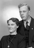 Herr och fru Bengt Sjödin, St. Esplanadgatan 42, Gävle. 12 december 1945.