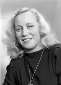 Luciakandidat till Gävles Lucia, 12 december 1945.