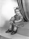 Liten dotter till Ingemar Löfstrand. 24 januari 1946.