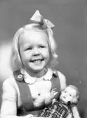 Dotter till Sally Andersson, Tredje Tvärgatan 25, Gävle. 8 mars 1946.