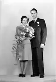 Brudpar Erik Andersson, Valbogatan 19, Gävle. 23 mars 1946.