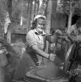 Vägbygge några mil norr om Storvik. Augusti 1950. Reportage för Gefle Dagblad och Norrlands-Posten.

