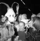 Gefle Jultomtar, julfest. 16 december 1951. Frk. Ljung,
Brändströmgatan 10, Gävle