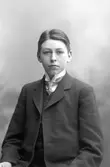 Göran Herman Hultin (f 1897 i Skog). Senare advokat och ledamot av stadsfullmäktige.