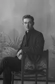Kapten Johan Anton Kihlgren (1888-1969), var officer i Frälsningsarmén. Han blev senare predikant inom i Metodistkyrkan.
