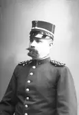 Poliskommissarie Knut Erik Karlström,
f. 1874 den 12 januari i  Österlövsta Uppsala län.
I tjänst 1900 den 1 december som överkonstapel i Gävle, 1913 den 11 januari befordrad till kommissarie, d. 1934 den 12 januari i Gävle.