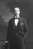 Isak Kahn, Handelsinstitutet.