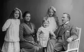 Familjen Alsén. Stadshuset