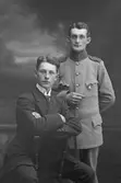 Värnpliktig Gunnar och Werner Pettersson, Första Tvärgatan 21, Gävle


