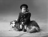 Wilhelm Ericsons son Åke (Pixpojken).