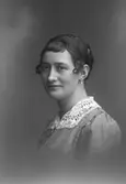 Ester Lindström, Storgatan 11, Forsbacka
