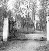 Villa Rettig.

På 1870 talet lät tobaksfabrikör Johan Rettig uppföra denna ståtliga villa med tre våningar.
