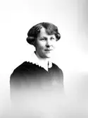 Fru Rehnström.