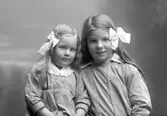 Karin och Margit Bergkvist, Karskär, Bomhus
