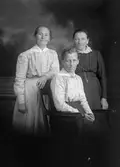 Fru Emma Mattsson, Villasamhället, Bomhus