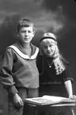 Syskonen Sven och Inga Lisa Norlén, Ockelbo

