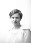Elisabet Karlsson, Nygatan 15, Gävle. /Petterssons