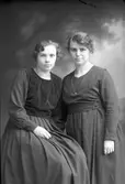 Ester och Anna Åsberg, Upplands Ekeby. Strömdalen, Gävle