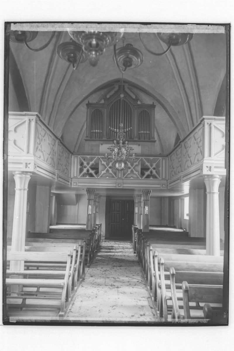 Samuel Lindskog, Almby kyrka, interiör, läktaren före restaurering.