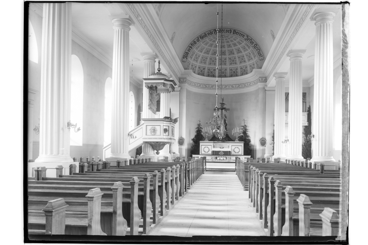 Samuel Lindskog, Kumla kyrka, interiör.