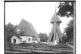 Kvistbro kyrka, träkyrka med klockstapel.
Beställningsnr. KV-110.