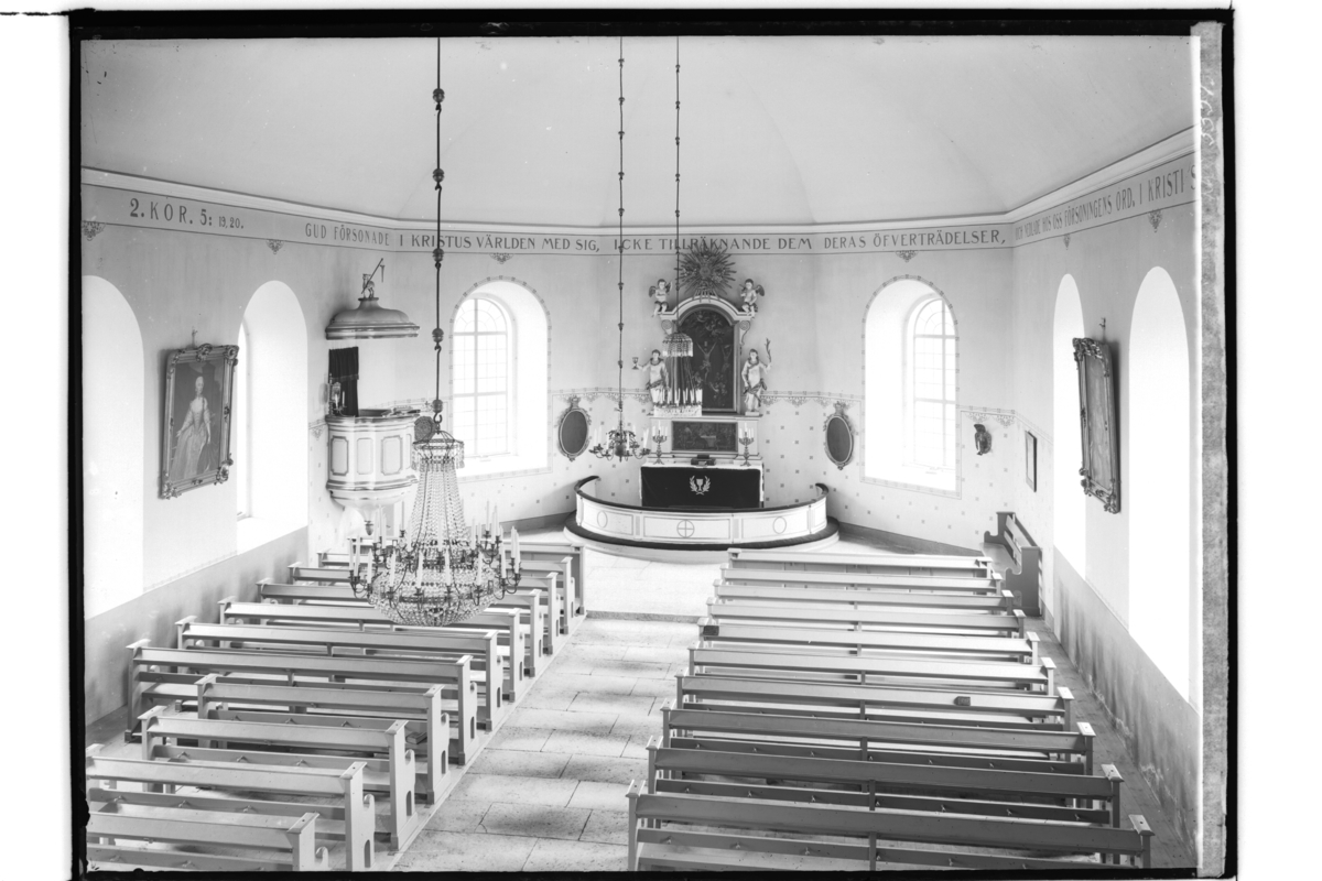 Samuel Lindskog, Vintrosa kyrka, interiör av kyrkrummet. Beställningsnr. VA-110.