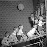 Barngymnastik. 
Januari 1956.