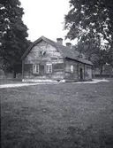 Detta är en gammal arbetarbostad på gården Malmgrava i Tuna socken.