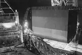 Ekensbergs varv 1970; Transatlantics lastfartyg SCANDIC förlängs i stora dockan; ny sektion lyfts på plats med hjälp av pontonkranen LODBROK.