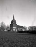 Tuna kyrka som ligger i närheten av Tuna gård.