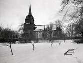 Tuna kyrka i vintertid. Ligger i närheten av Tuna gård.