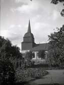 Tuna kyrka som ligger i närheten av Tuna gård.