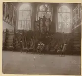 Förberedelse till gymnasistbal 2.10.1897.