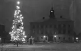 Första julgranen å Rådhustorget.
