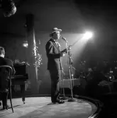 Karl Gerhard. 
Mars 1956.