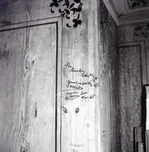 Kalmar slott skadegörelse i Kungsmakets privet.

Foto: D. Selling 1965.