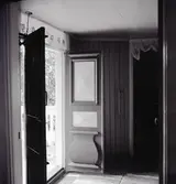 Dörr till Axel Johanssons hus i Klintemåla.