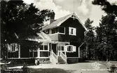 Ekudden är namnet på en sommarvilla i Tallhagen som byggdes för konsul Karl Ek i början på 1900-talet. På 1930-talet inreddes där en restaurang, ofta nyttjad som samlingsplats efter begravningar på Norra kyrkogården. I början av 2000-talet användes byggnaden som behandlingsenhet för kvinnor med missbruksproblem. Ekudden utökades 1997 med en minigolfanläggning för bangolf. Kalmar Kanotklubb har sina lokaler och bryggor söder om Ekudden.