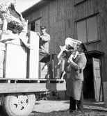 1 oktoberflytt. Reportage för Gefle Dagblad. Den 1 Oktober 1937



