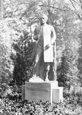 Staty av Nathan Söderblom.