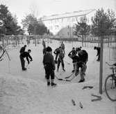 Den 23 januari 1957. Lekplats.



