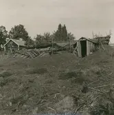 Källare vid torpet för potatis. Inhängnad för fårens skull. 
Eksebo - Brotorp. Eventuellt att ägaren var Karl Johan Albin Johansson.