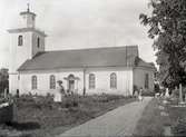 Bäckebo kyrka i nyklassicistisk stil.