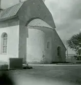 Absiden till Egby kyrka.