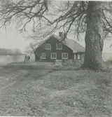 Skeppsbyggmästarebyggningen i Värnanäs.