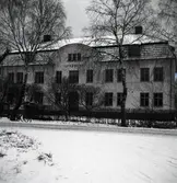 Sparbanken i Söderåkra från 1913. Dess exteriör är fortfarande bevarad.