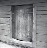 Dörr i portlider vid Lindeberget.