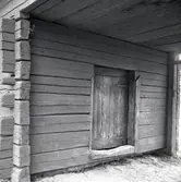 Dörr i portlider vid Lindeberget.